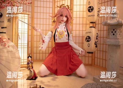 Bangni邦尼 Bangni邦尼的定制尽在眼前,图片中的魅魔宠辱不惊,却似乎也在默默反抗。