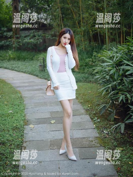 HuaYang花漾 - 高清图集：蓝夏Akasha穿着的睡衣，让我想起了小时候，真想扑在这柔软的布料上！
