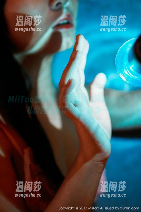 MiiTao蜜桃社-E杯奶茶 MiiTao蜜桃社 - E杯奶茶的网袜strut:私房图包别具一格,眼前一亮