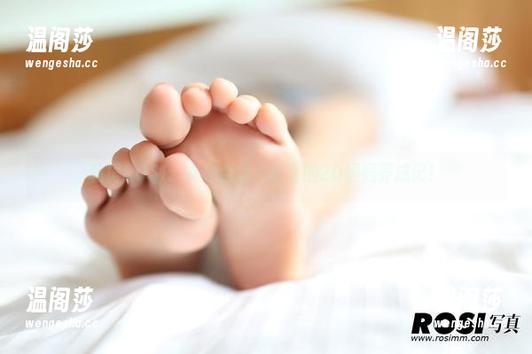 私房ROSI：女仆合集，正宗的2D妈妈养成记！