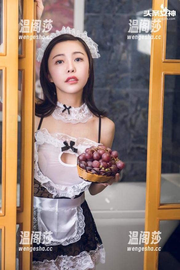 TouTiao头条女神-JennyR TouTiao头条女神 - JennyR这全套旗袍写真,不愧是时尚界的小妖精,让我不自觉对比起我那衣柜里的T恤…