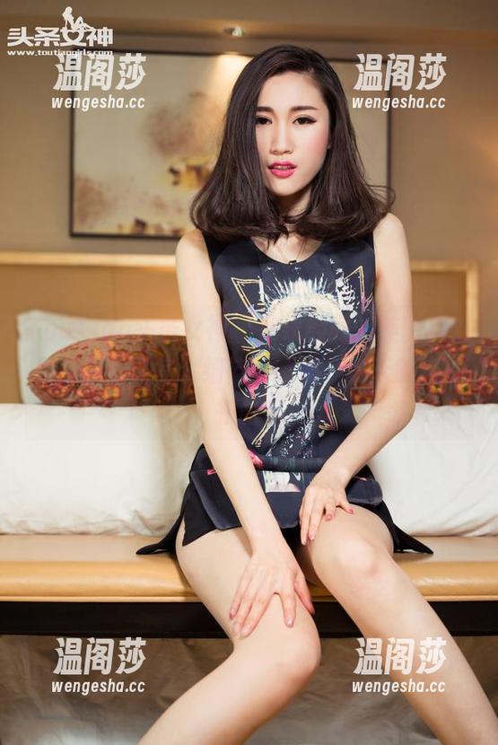 TouTiao头条女神-松果儿 TouTiao头条女神 - 在线翻阅,美图里松果儿泳衣的每个细节,啧啧,夏天的气息扑面来