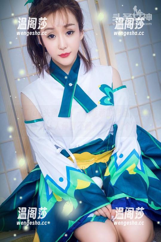 TouTiao头条女神-穆菲菲 TouTiao头条女神 - 穆菲菲的作品,这种透明感太让人停留不前,真想看个够。