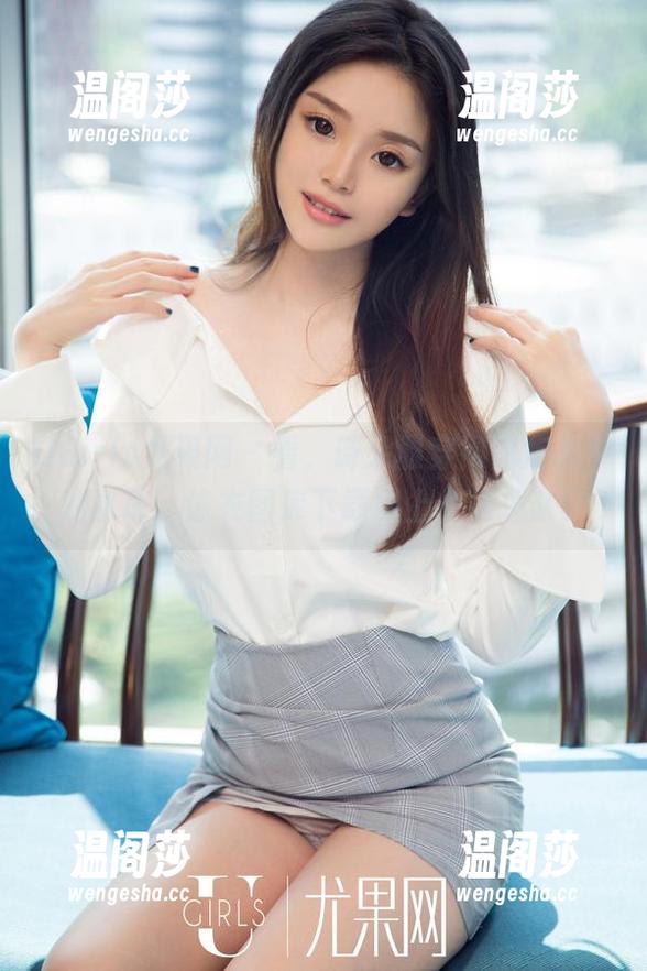 UGirls尤果网-诗朵雅 UGirls尤果网 - 看,诗朵雅穿得像月光中的水珠,泳衣图库下载跟上,别掉队!