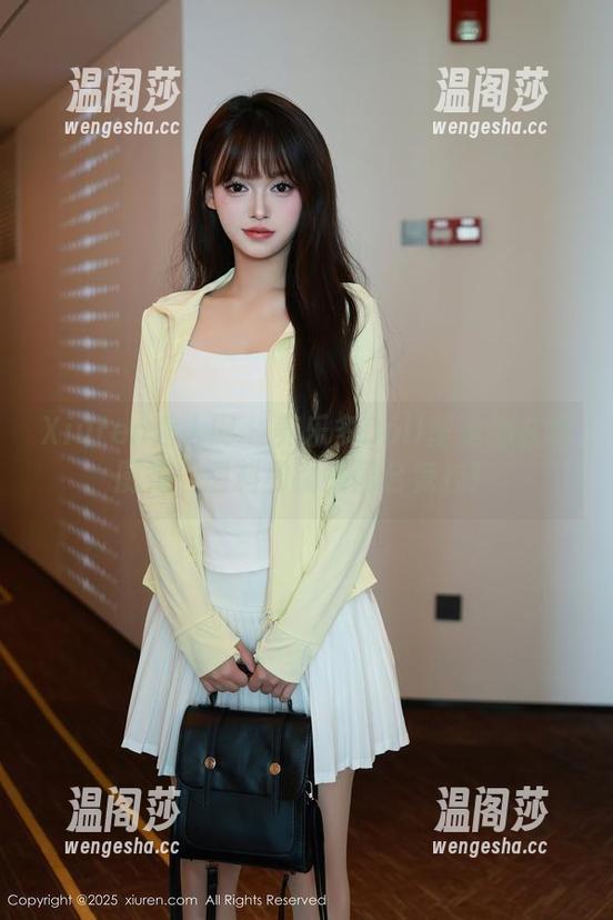 Xiuren秀人网-养乐多Doll Xiuren秀人网 - 养乐多Doll塑造的在线厨娘,调料和镜头同台竞技!