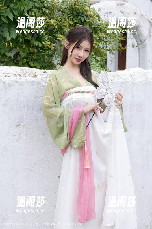 Xiuren秀人网-奈汐酱nice Xiuren秀人网 - 奈汐酱nice的白衬衫图集:每一张都让人想要靠近的魅力。