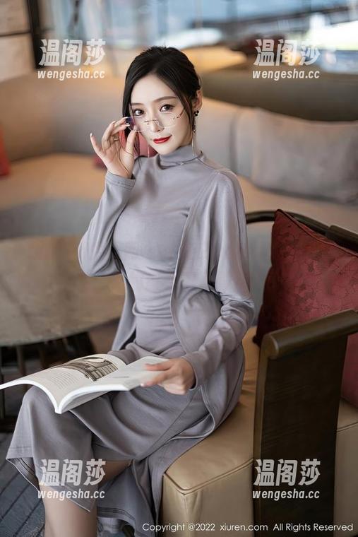 Xiuren秀人网-林文文yooki Xiuren秀人网 - 林文文yooki的婚纱私房拍:隐约感受到了喜糖的香气