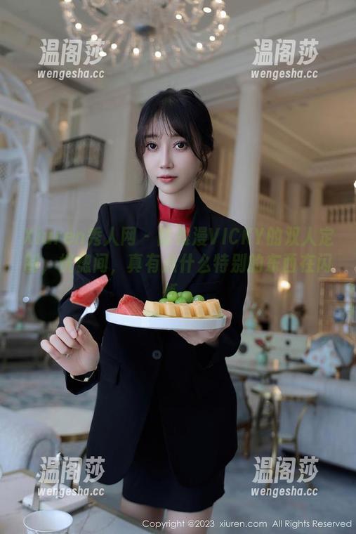 Xiuren秀人网 - 陈雅漫VICKY的双人定制，恍惚间，真有点什么特别的东西在闪烁。