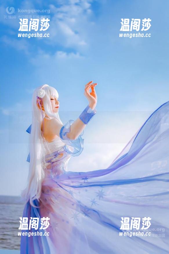 coser衣衣 看这coser衣衣的初音韶华精选,像是在一片宁静中找到了声音。