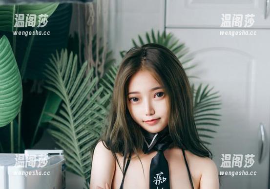 eloise软软 原图新鲜出炉,eloise软软的旅拍作品果然不同寻常!