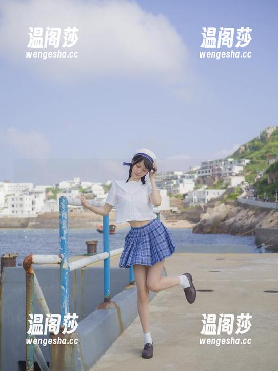 nagesa魔物喵的兔女郎cos，后院的草丛里出奇怪的闪耀！