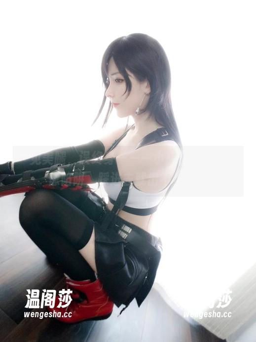 一见美腿，误终身——一小央泽的图集就像陷阱，踩进去就出不来了。