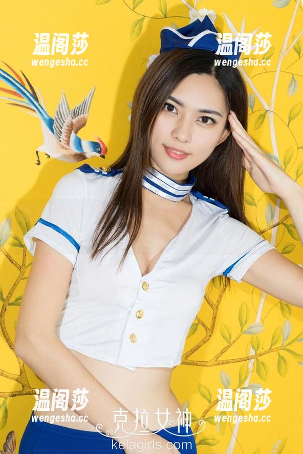 克拉女神 - 薇薇的高清睡衣写真：你以为她只会穿黑色吗？
