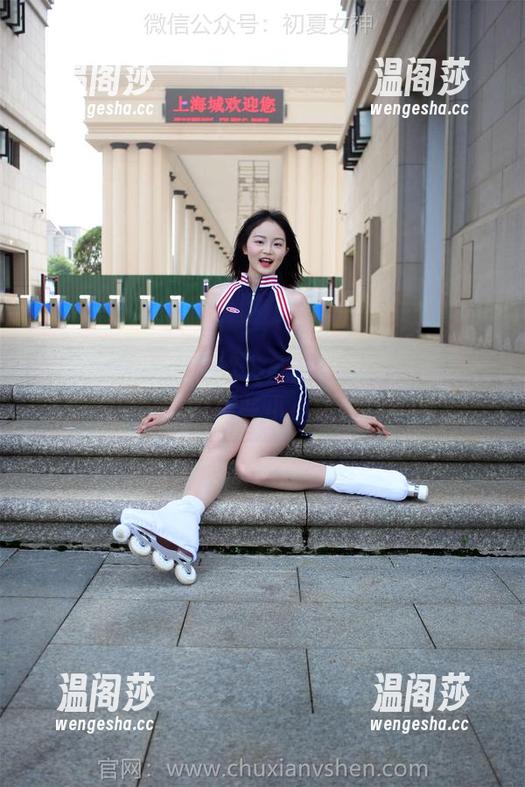 初夏女神-安妮 初夏女神 - 安妮的天台观察——图库里潜藏的那些小小瞬息