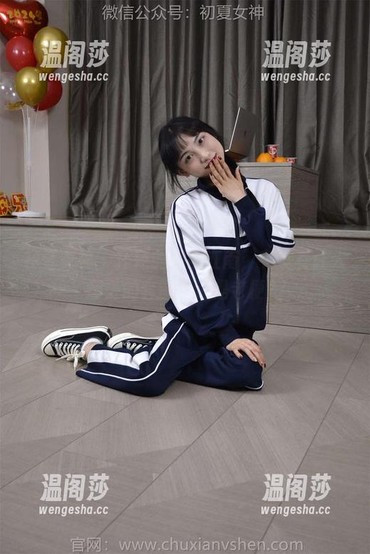 初夏女神-环环 初夏女神 - 环环的烟雨江南,有没有让人意外的套图?还是老梗?