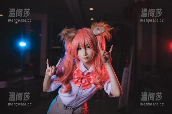 妖君白研的校园迷雾中：这份精选就像我那昏暗的记忆。