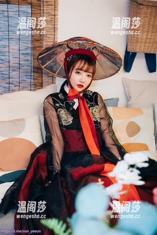 最新ArtGravia，能让你发现孙乐乐(손예은)的新面孔。