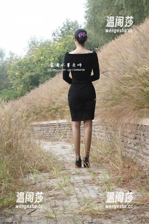 微密圈 - 家有水墨老师：定制泳池，既能游泳也能沉思。