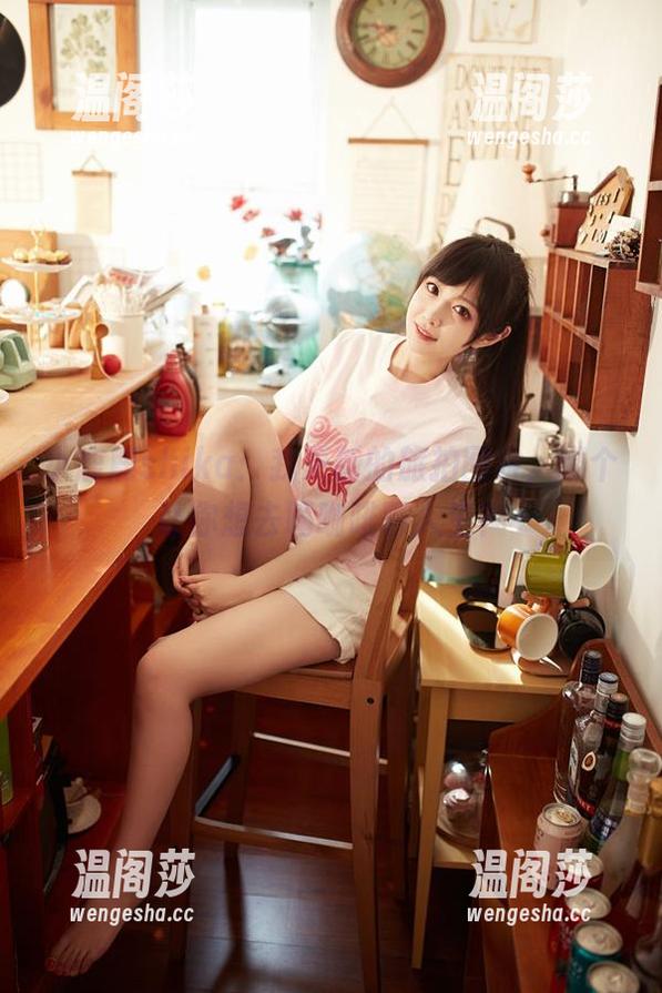 小鹿鹿shika：我更新的旅拍图片，哪个让你想去喝咖啡聊人生？