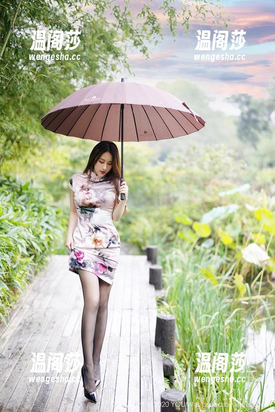 尤蜜荟 - 严利娅Yuliya的新作：美图让你感叹，肉丝都成了小清新的选择？