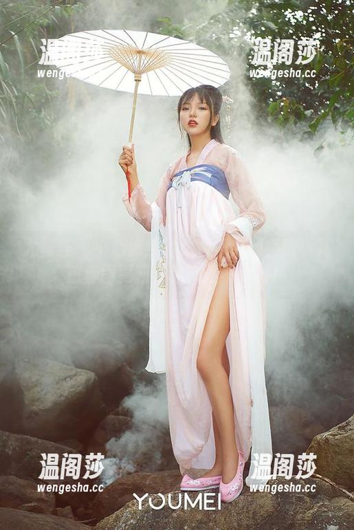 尤蜜荟 - 小心肺活量！黄乐然的后院小花魁套图更新，让人目不转睛！