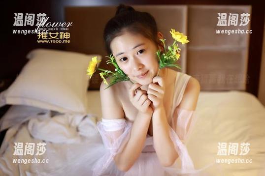 推女神-谭晓彤 推女神 - 嘘,谭晓彤镂空写真正在高清上线,快来猜猜我在想啥?