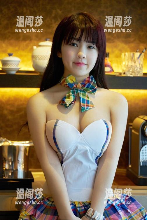 推女郎-连欣 推女郎 - 白裙中的悠然自得:连欣又搞事情,以高清图册拉我一把!