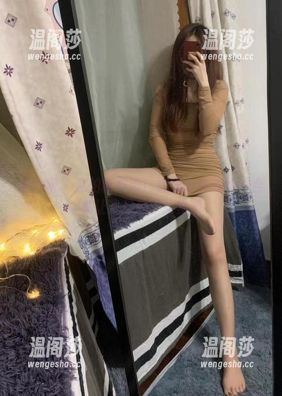 微密圈 - 私拍新发现！提袜少女的豹纹合集让我想起了动物园