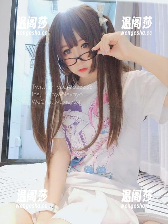 摇摇乐yoyo 免费赠送图册:摇摇乐yoyo的秘书时刻,注意力就停在那一刻
