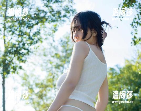浅安安 更新!浅安安的美图,故事接触到梦的边际都淡淡香。