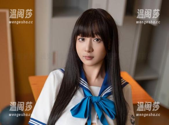 浅安安 最新分享,浅安安在旗袍里游走,真是把飘逸演绎到极致!