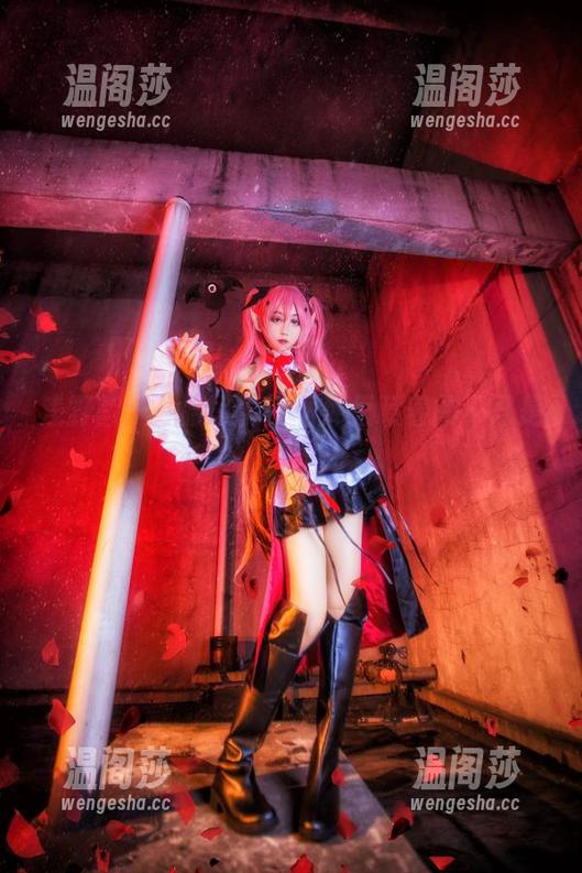浅野菌子礼服写真：图库里藏着的不只是美丽