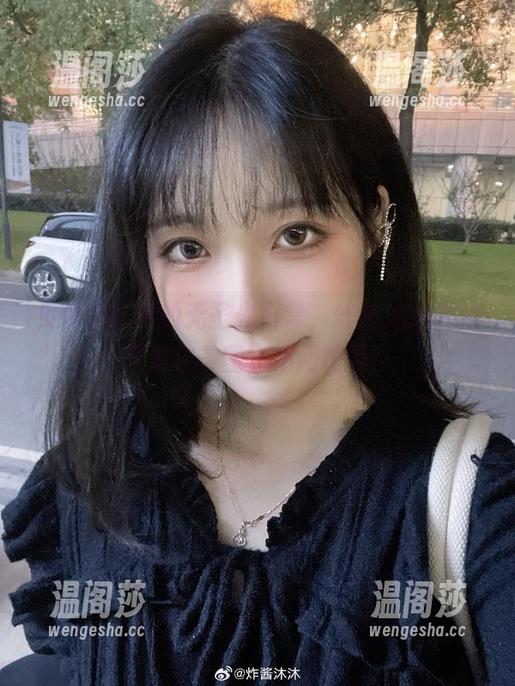 炸酱沐沐 贝尔法斯特的无圣光日常,炸酱沐沐说她只追求美图,不问喧嚣!