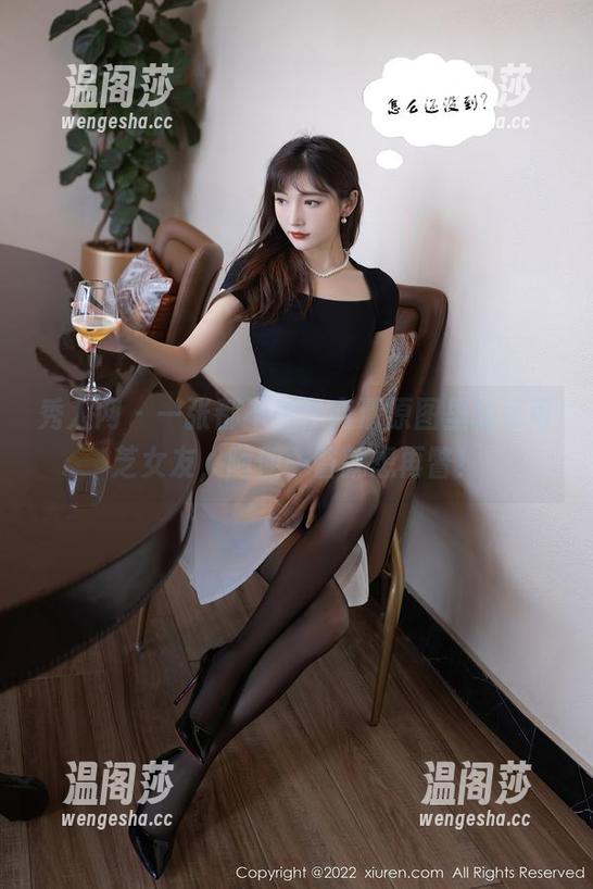 秀人网 - 一张都不少，高清原图里的可可芝女友，随便一瞥就想再瞥！