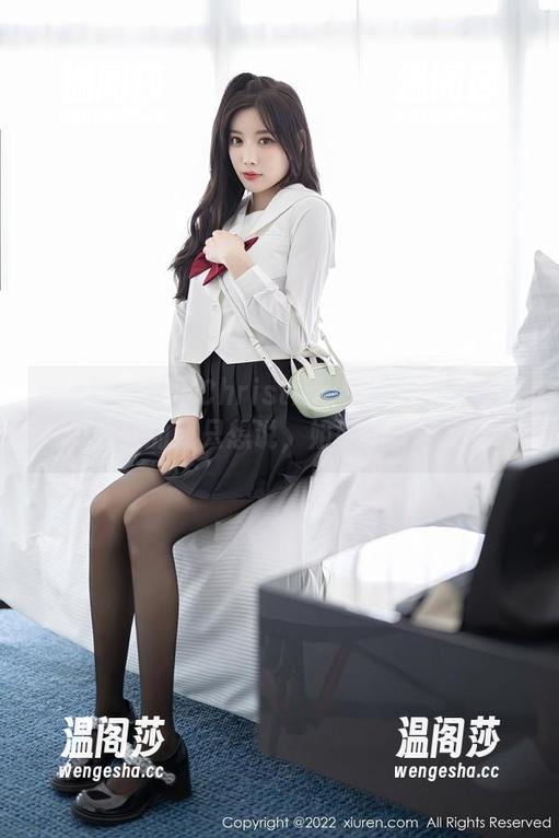 秀人网 - 黄可Christine和妹妹的写真集，无知的我只想说，姐妹情深了点！