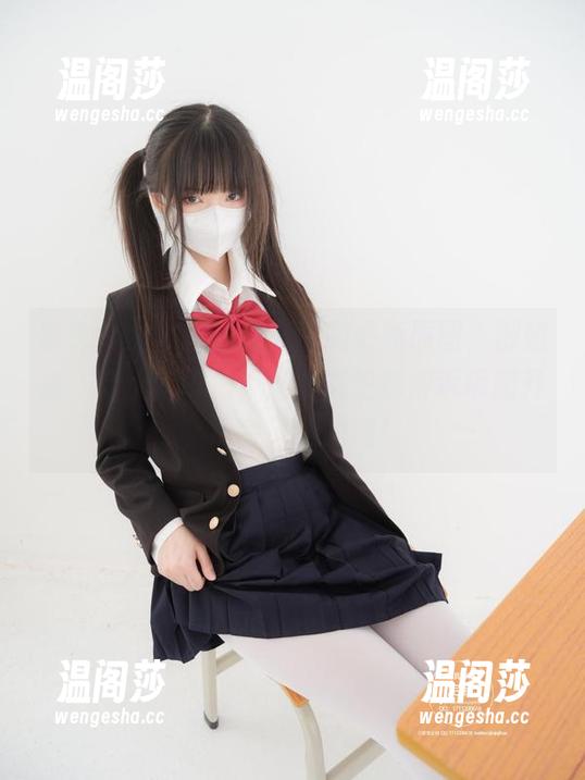 紧急企划 - 这是林书辞的最新原图，御姐版，穿上这气质，连眼镜蛇都得乖乖爬开，厉害了我的姐！