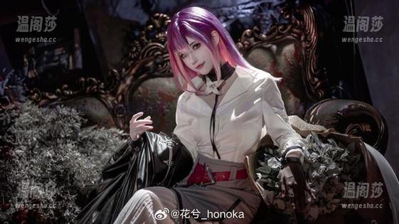 花兮_honoka 花兮_honoka的短裙作品,看着就想问:照镜子是个怎样的体验?