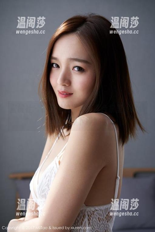 蜜桃社-伊琳 蜜桃社 - 在伊琳的黑色写真合集里,细节会让你停下脚步。