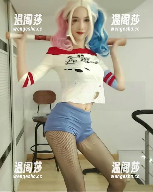 轩子巨二兔 微密圈 - 说好的无圣光呢?看完这一套轩子巨二兔的今天cos,放飞自我了吧。
