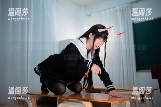 里见年一 分享一个有趣的旗袍cos:里见年一,难道这就是我们常说的‘衣服能说话’?