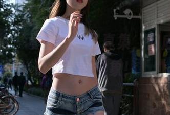 魔镜街拍 - 曼曼奶牛写真集,彻底颠覆“母牛”的形象!