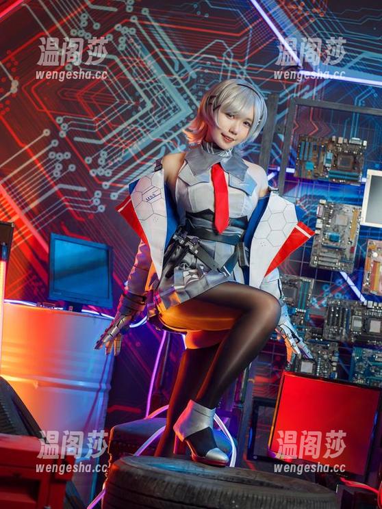 麻花麻花酱 麻花麻花酱以女王的姿态登场,高清图册中透着一股霸气,果然我的眼珠黯然失色。